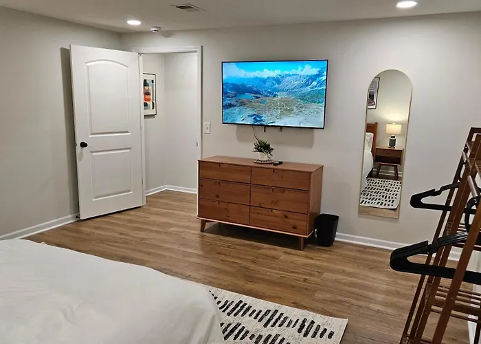 North Townhouse - Central, Updated, Fireplace Holiday home *