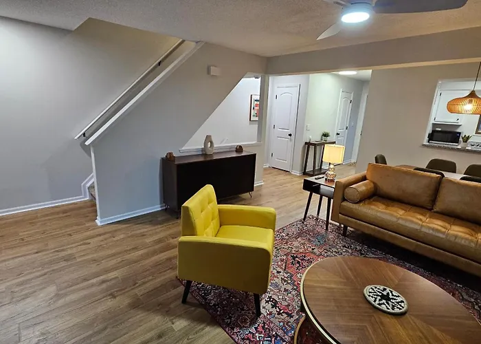 Holiday home North Townhouse - Central, Updated, Fireplace Columbus