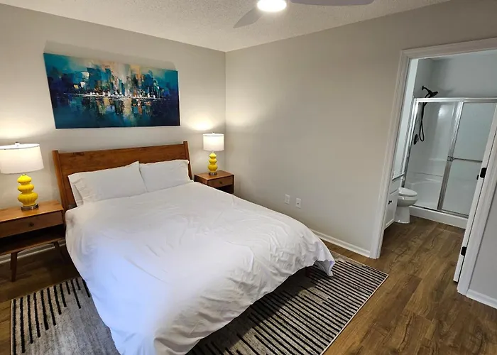 North Townhouse - Central, Updated, Fireplace Holiday home Columbus