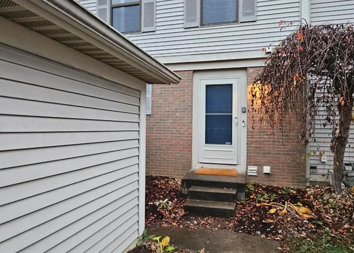 North Townhouse - Central, Updated, Fireplace Holiday home *