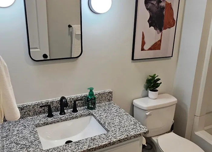 North Townhouse - Central, Updated, Fireplace Holiday home